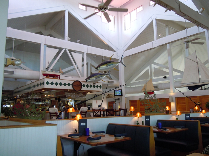 Catches Bar and Grill